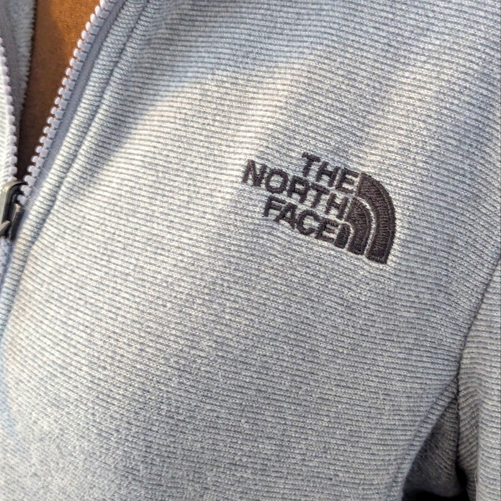 The North Face Gray Striped Zipper Fleece Jacket, Sz Small - Picture 4 of 5